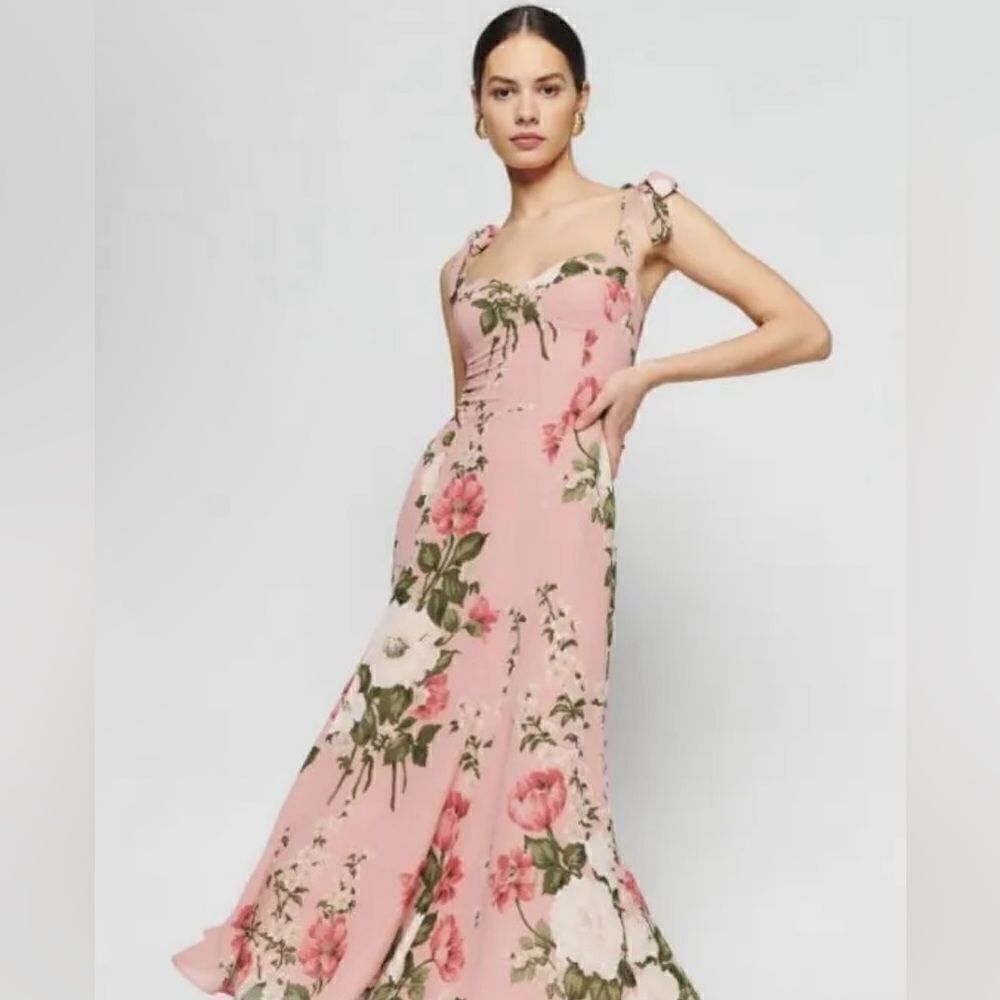 Reformation Nadira Dress Rose Garden
NWT $348 - Picture 9 of 10